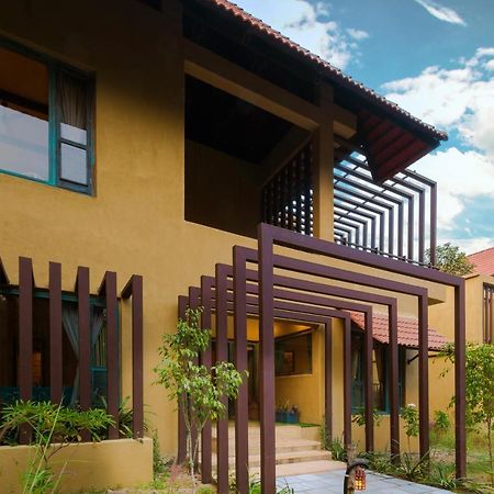 Vannraj Resort And Spa Khawasa Bagian luar foto