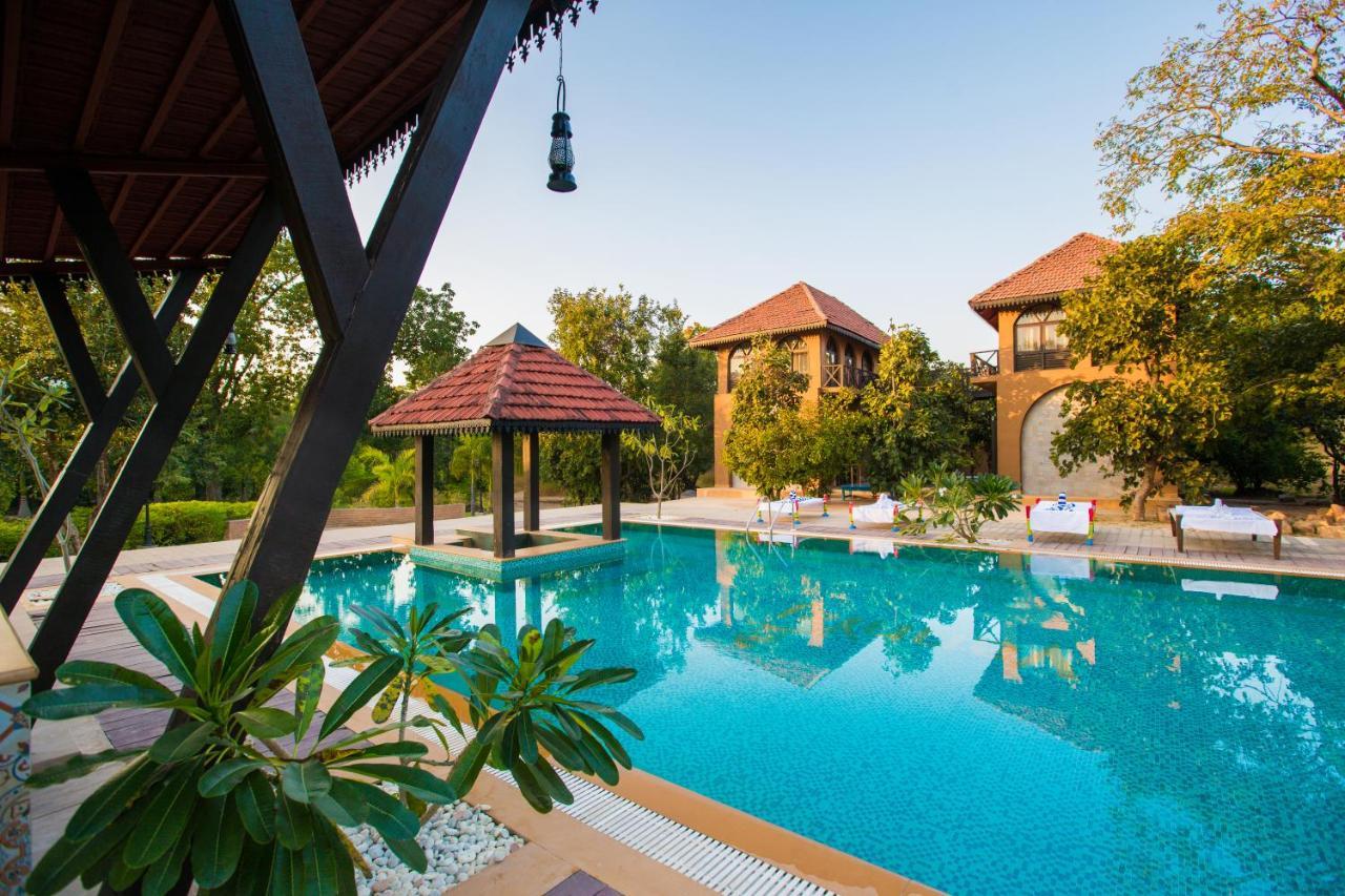 Vannraj Resort And Spa Khawasa Bagian luar foto