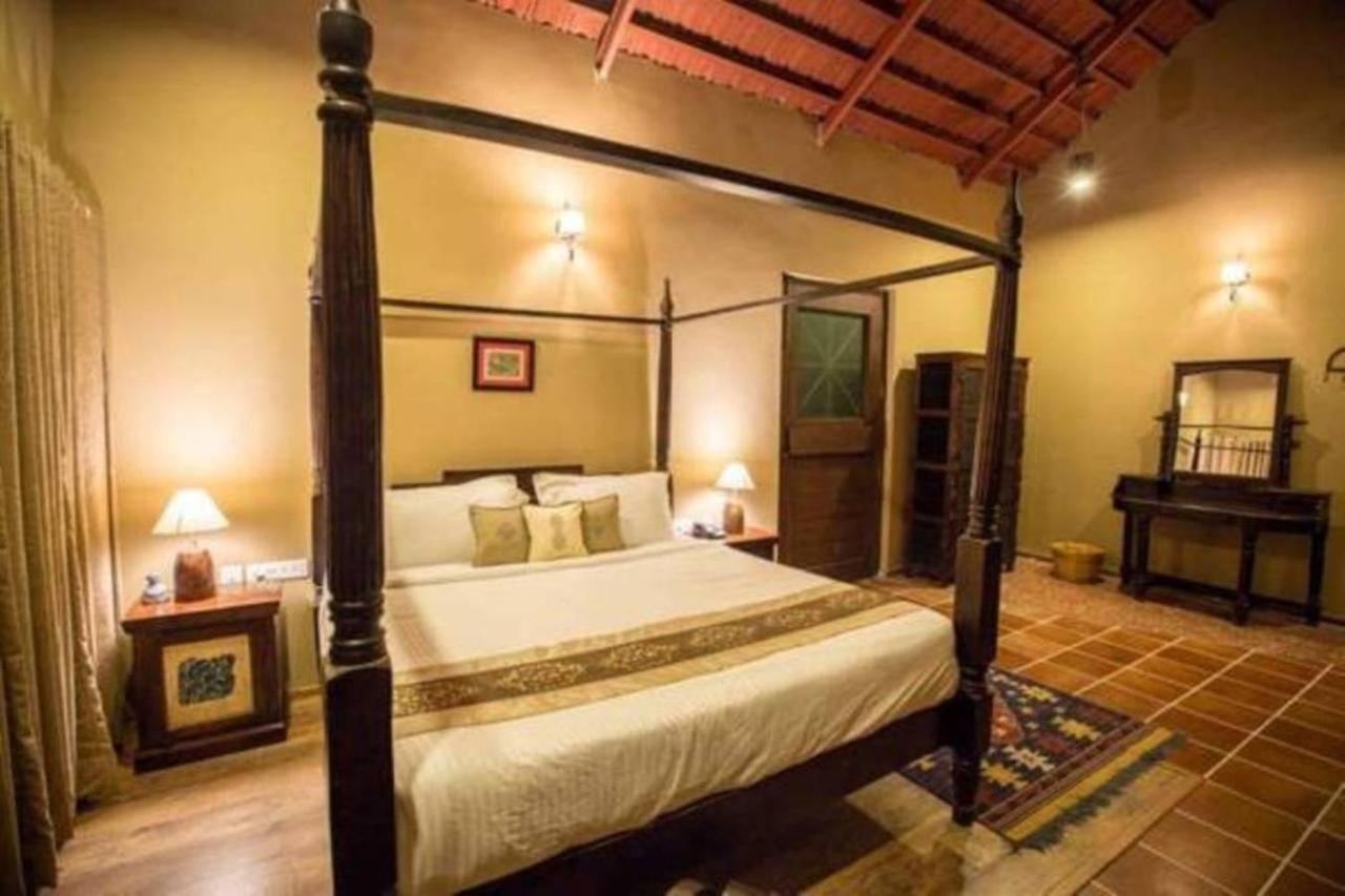 Vannraj Resort And Spa Khawasa Bagian luar foto