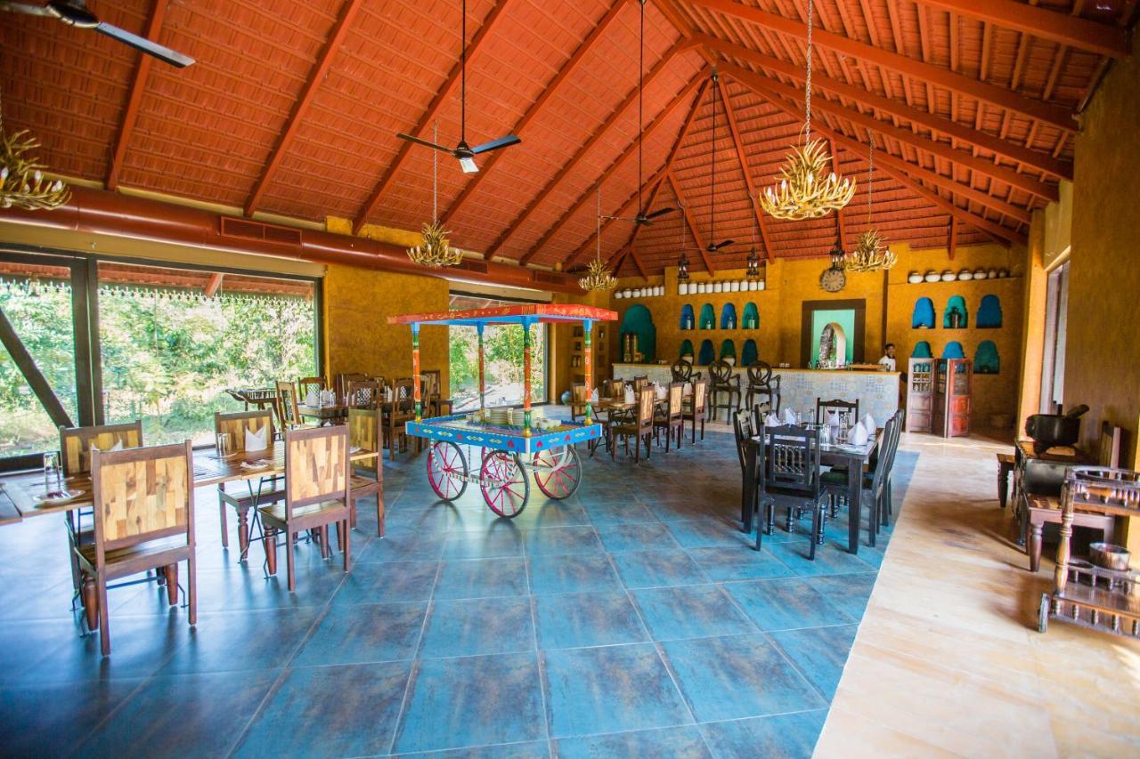 Vannraj Resort And Spa Khawasa Bagian luar foto