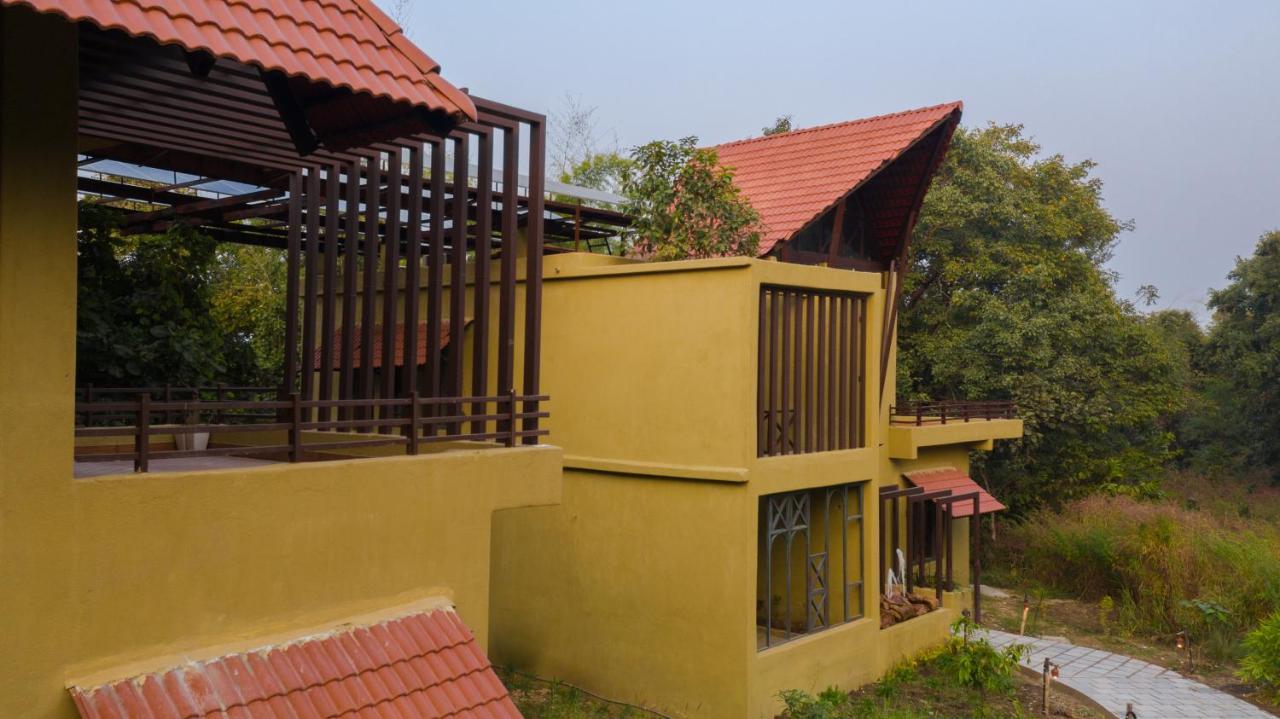 Vannraj Resort And Spa Khawasa Bagian luar foto