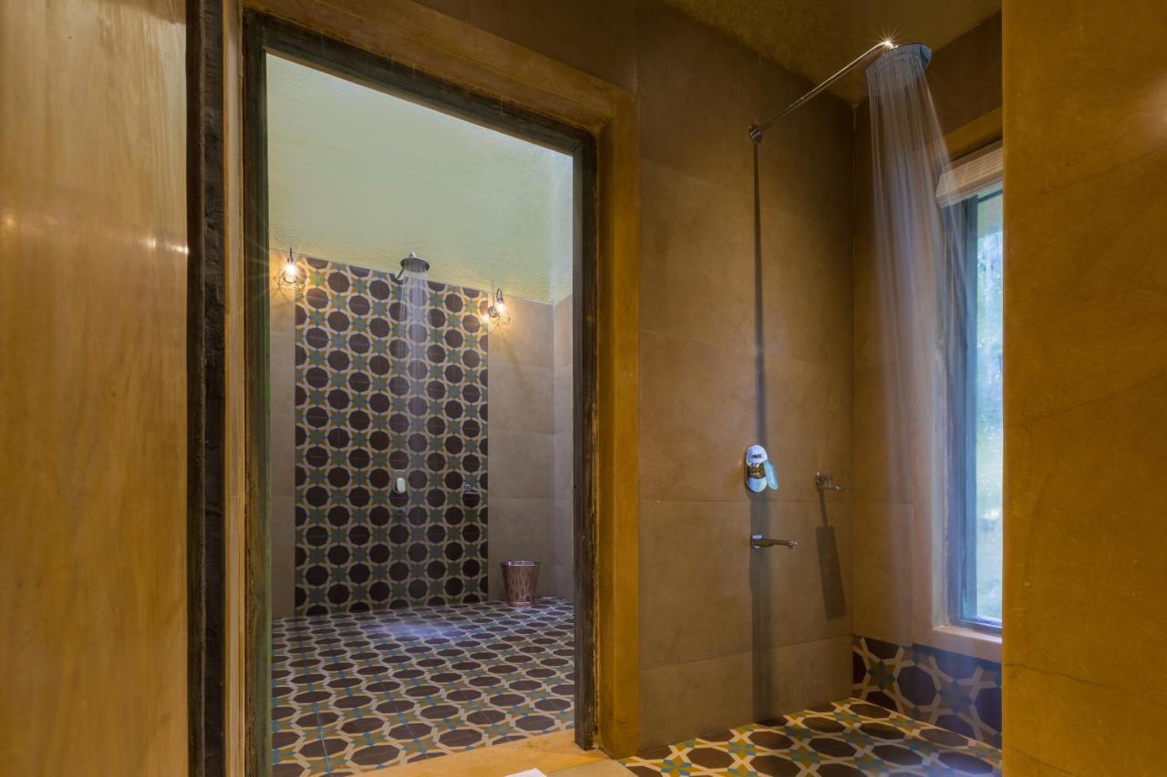 Vannraj Resort And Spa Khawasa Bagian luar foto