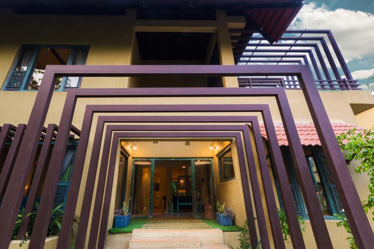 Vannraj Resort And Spa Khawasa Bagian luar foto