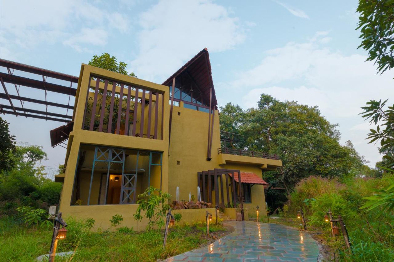 Vannraj Resort And Spa Khawasa Bagian luar foto