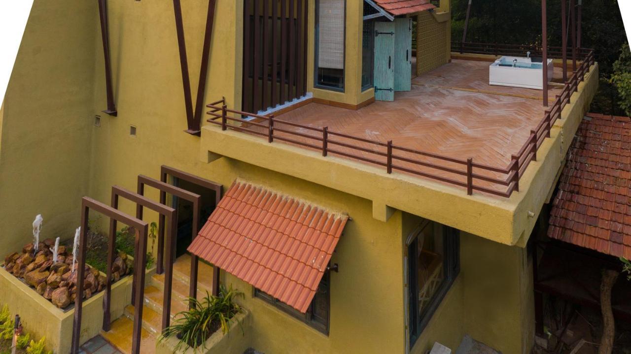 Vannraj Resort And Spa Khawasa Bagian luar foto