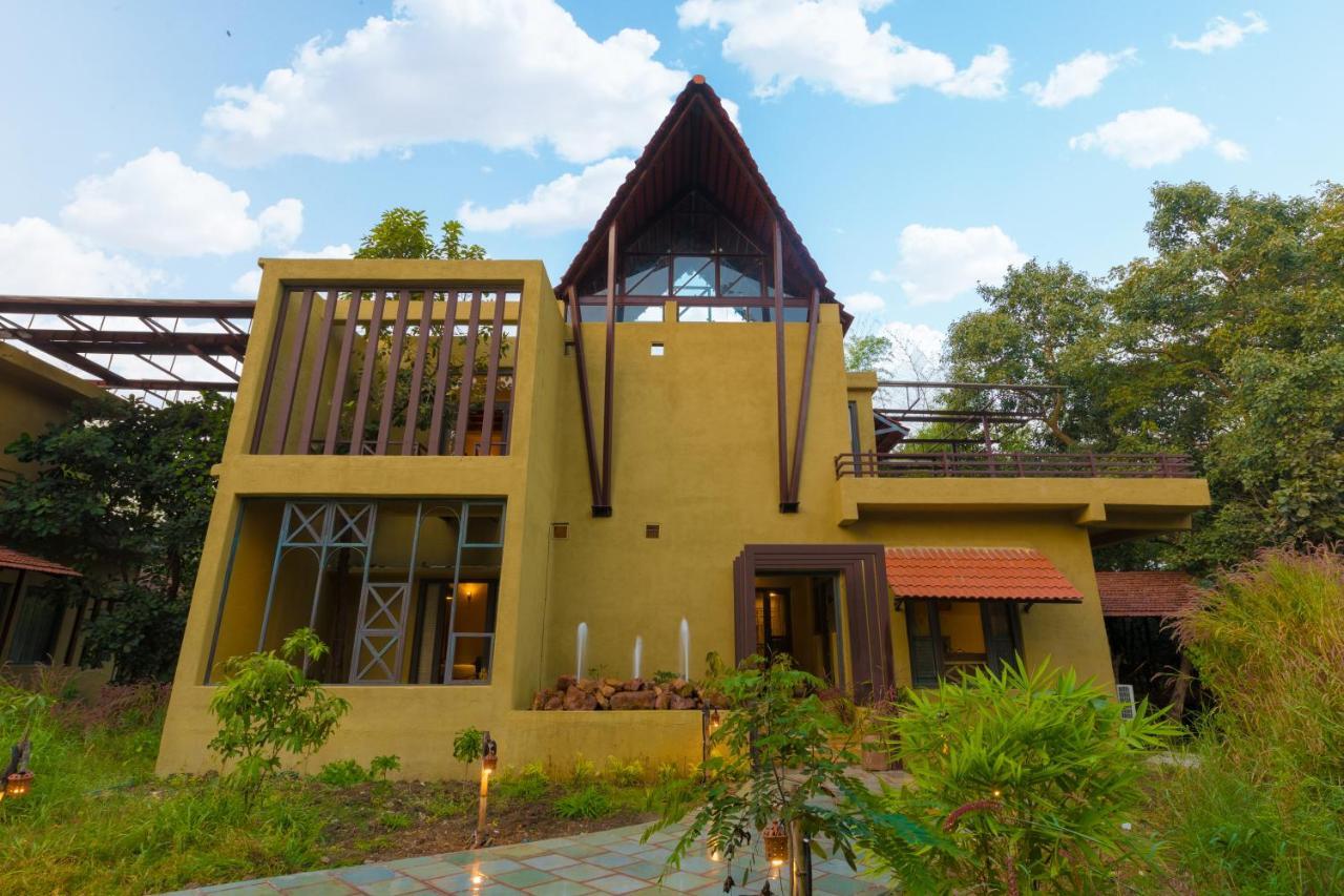 Vannraj Resort And Spa Khawasa Bagian luar foto