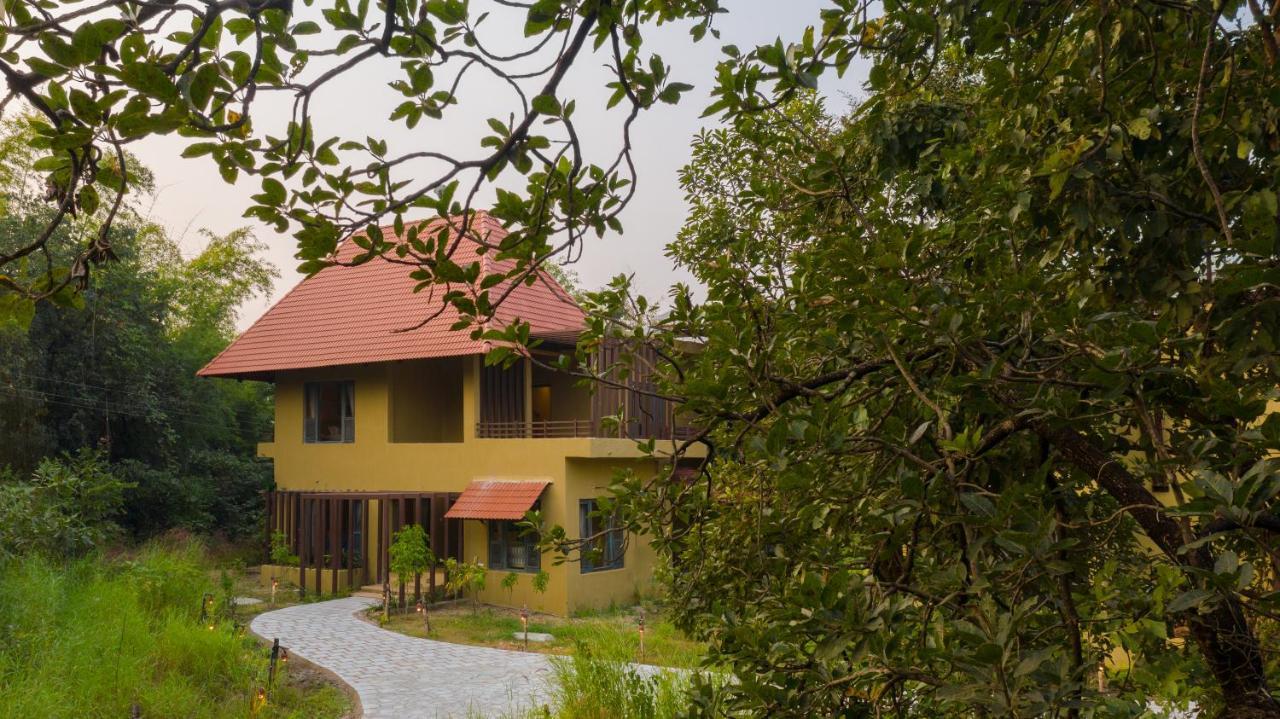 Vannraj Resort And Spa Khawasa Bagian luar foto