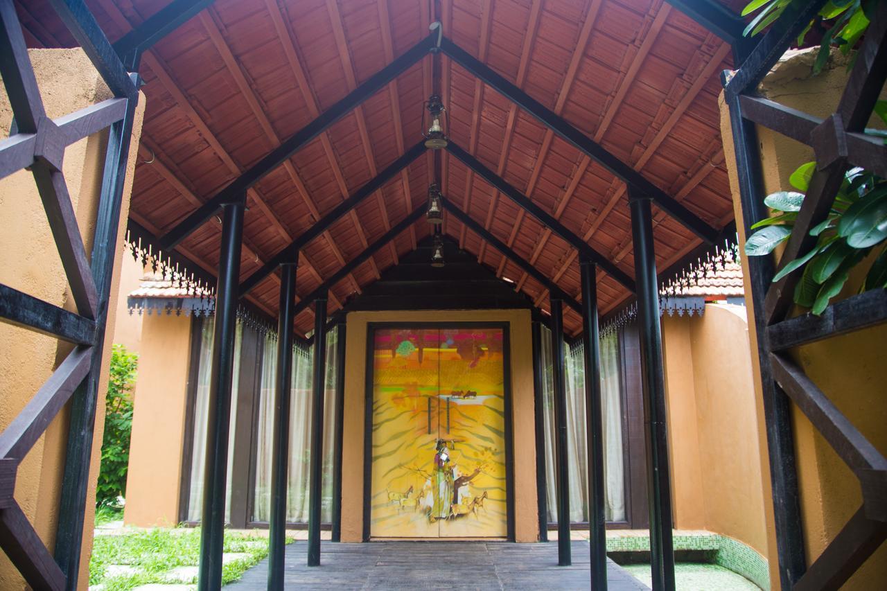 Vannraj Resort And Spa Khawasa Bagian luar foto
